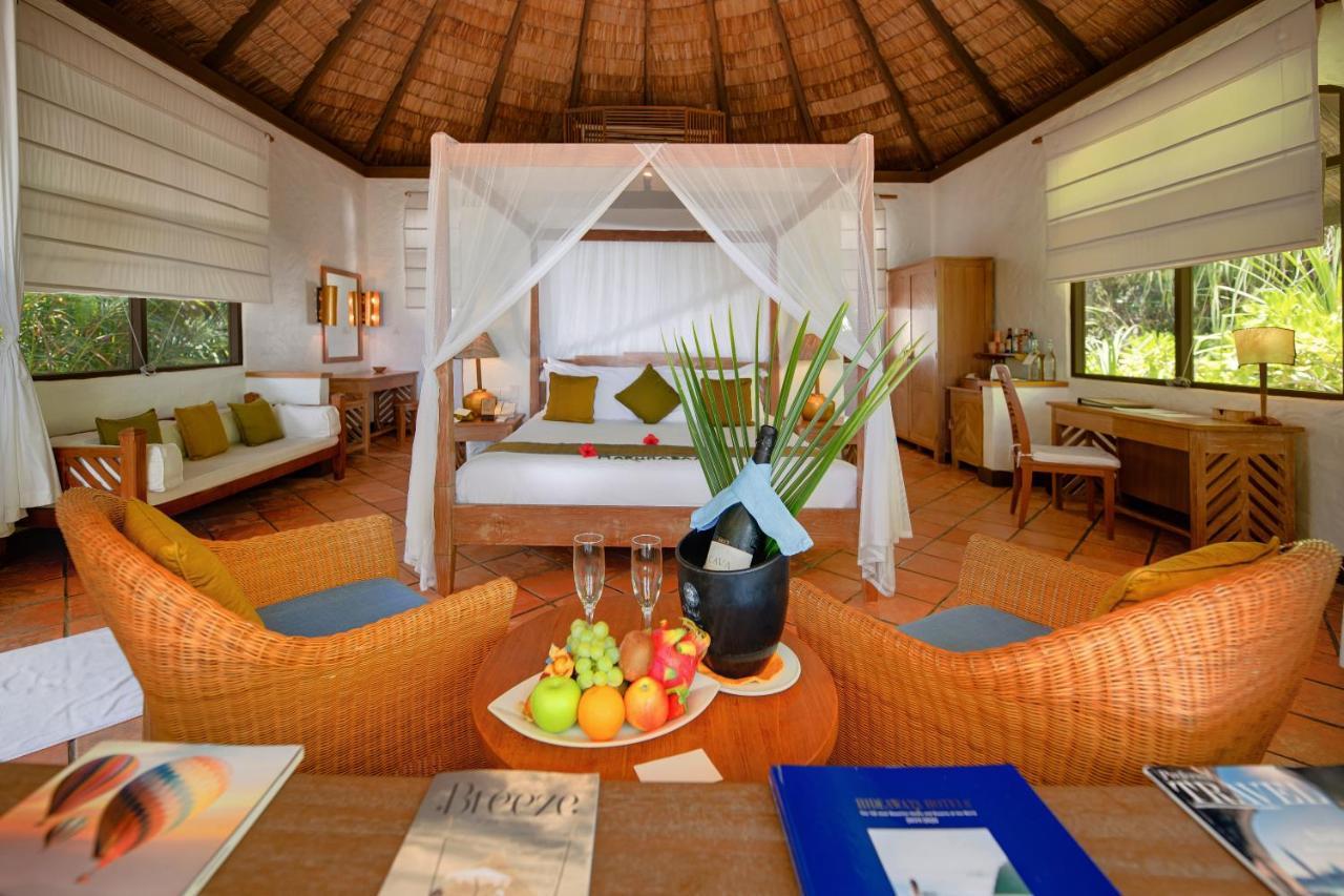 Курортный комплекс Coco Palm Dhuni Kolhu - 20 Percent Off Roundtrip Seaplane For From 1 To 30 September 2025 Туладу