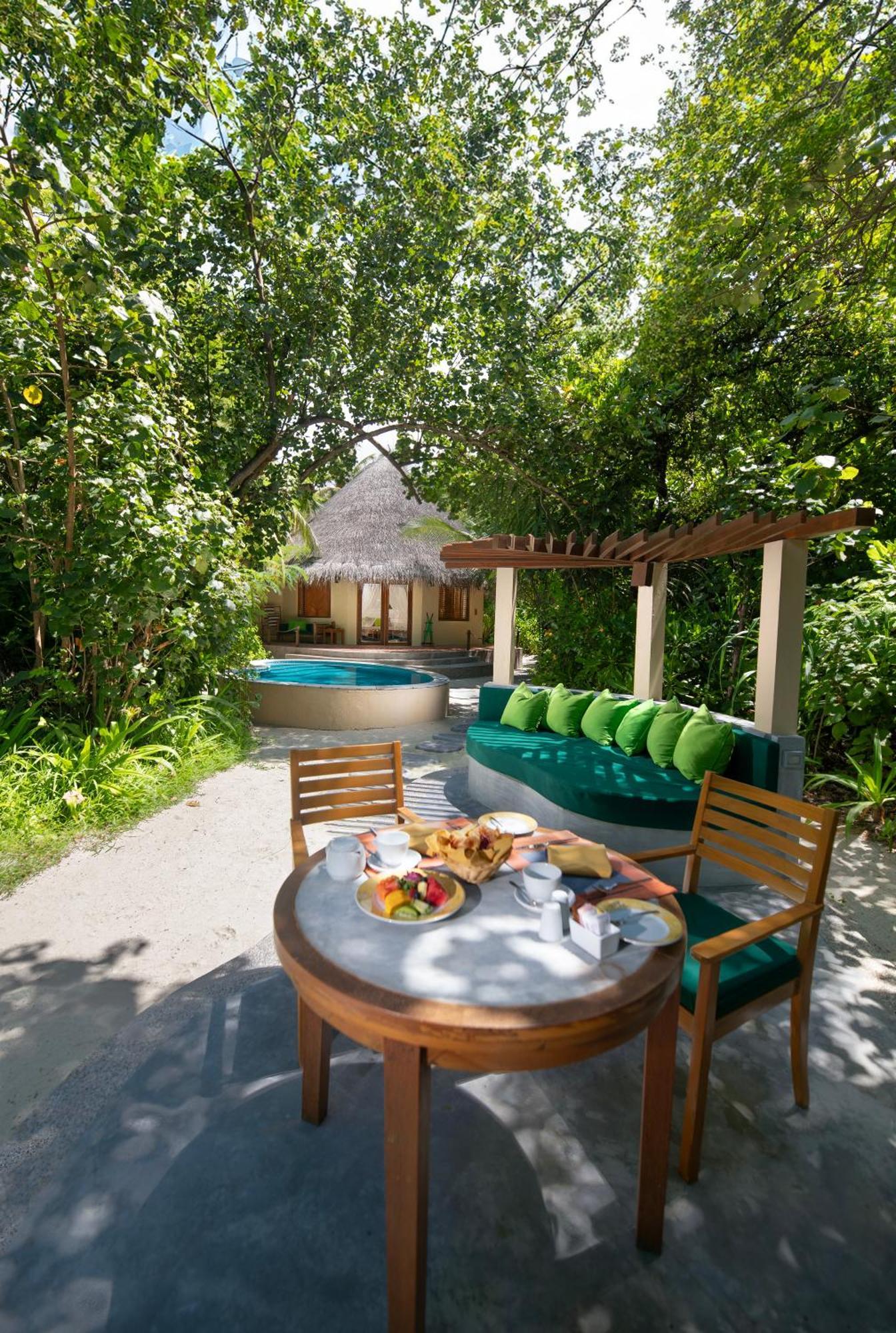 Coco Palm Dhuni Kolhu - 20 Percent Off Roundtrip Seaplane For From 1 To 30 September 2025 Курортный комплекс 4*