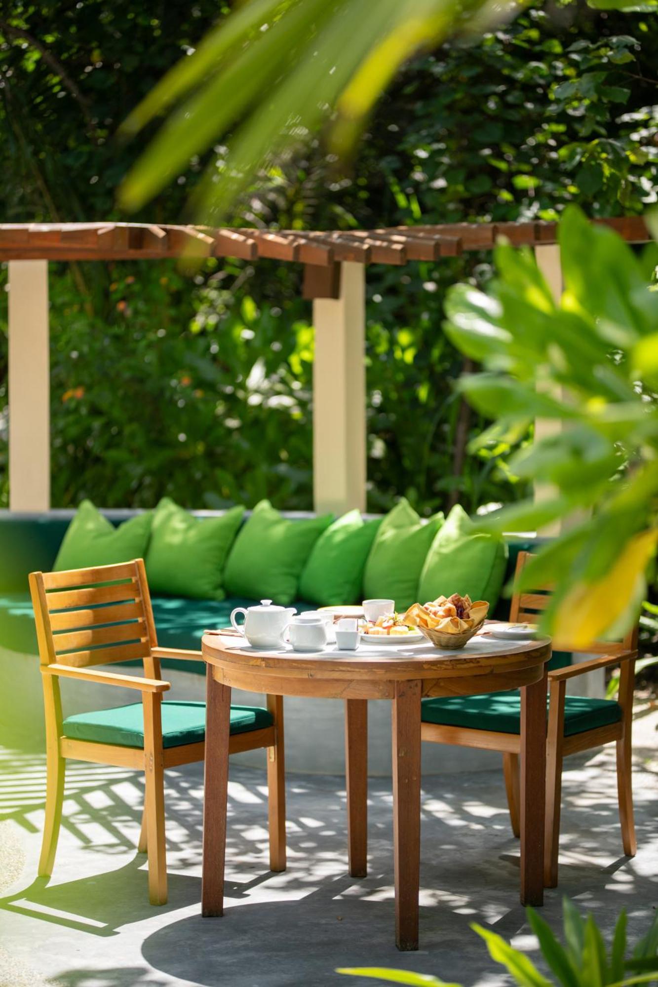 Coco Palm Dhuni Kolhu - 20 Percent Off Roundtrip Seaplane For From 1 To 30 September 2025 Курортный комплекс Туладу