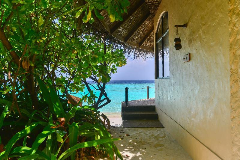 Coco Palm Dhuni Kolhu - 20 Percent Off Roundtrip Seaplane For From 1 To 30 September 2025 4*